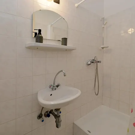 Apartment Ambrozia *